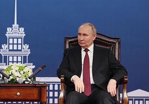 Владимир Путин поздравил учащихся, их родителей и педагогов с Днём знаний