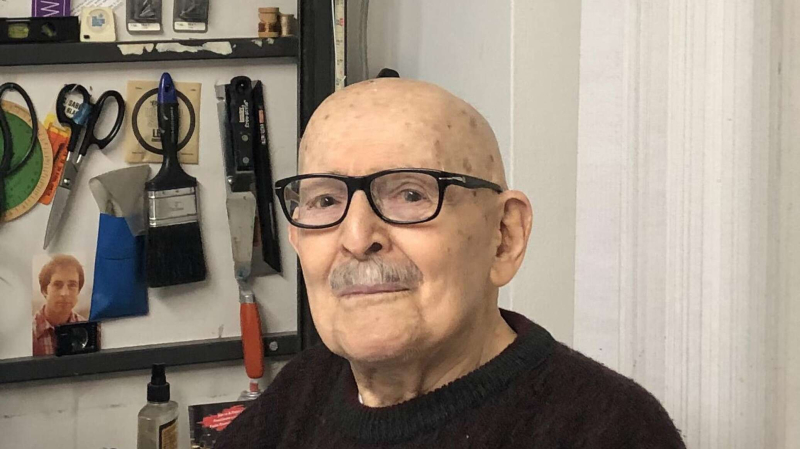 Умер дизайнер, создавший логотип к фильмам про Джеймса Бонда