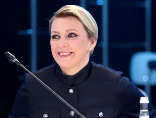 «Урсула знает, о чем говорит»: Захарова высмеяла пресс-конференцию Зеленского и фон дер Ляйен