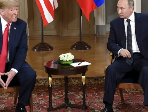 Загадка первых кадров встречи на Аляске: Трамп отдал честь