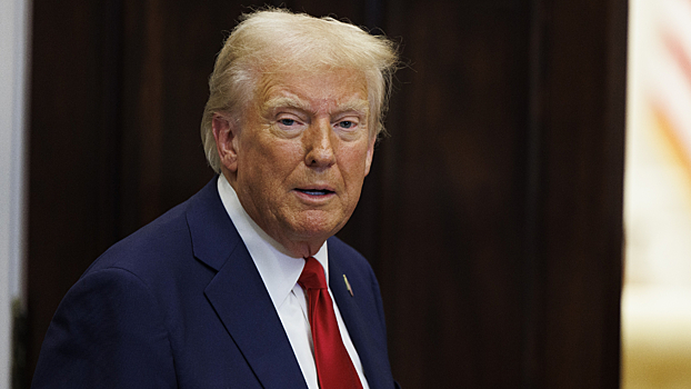 Politico: Стармер приготовил Трампу в подарок «красный ящик»