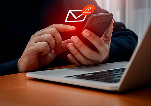 Мошенники разработали новую схему получения доступа к «Госуслугам»