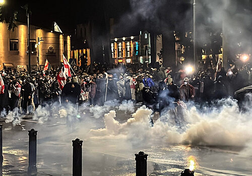 В Грузии митингующие избили съемочную группу местного ТВ