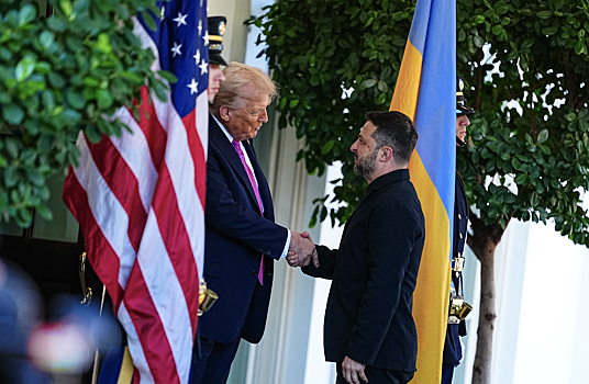 FT: Трамп на встрече с Зеленским ругался и отбросил карты боевых действий FT: Трамп на встрече с Зеленским ругался и отбросил карты боевых действий