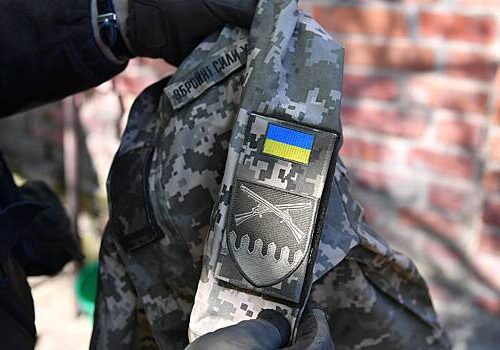 Украинских военных заставили ремонтировать дом бизнесмена