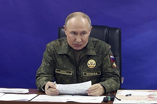 Путин поручил определить класс оружия для новой ракеты «Буревестник» Путин поручил определить класс оружия для новой ракеты «Буревестник»