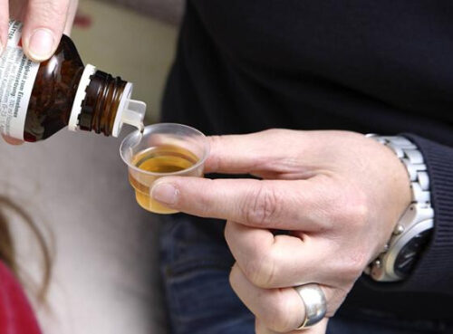 Выявлены токсичные сиропы от кашля после смерти 17 детей Выявлены токсичные сиропы от кашля после смерти 17 детей