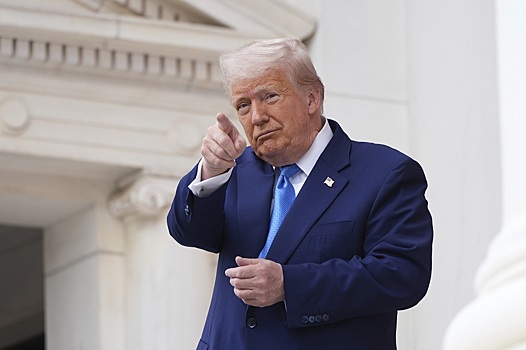 Трамп получит секретный доклад разведки Трамп получит секретный доклад разведки