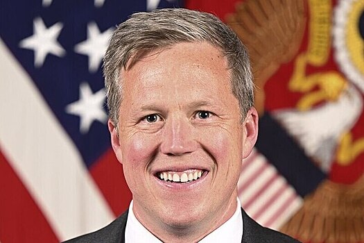 Названа цель визита на Украину  министра армии США Дэна Дрисколла