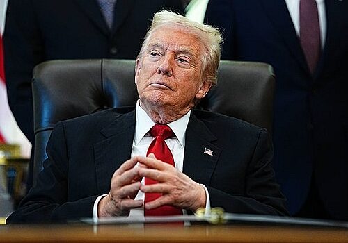 Трамп пообещал раздать американцам деньги Трамп пообещал раздать американцам деньги