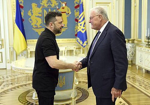 На Украине указали на одну деталь в поведении Келлога после встречи с Зеленским