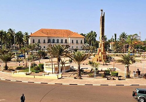 Посольство России в африканской стране привели в состояние повышенной готовности