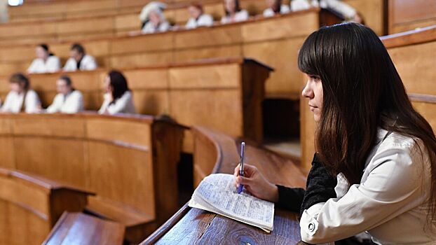 Миронов предложил увеличить количество бюджетных мест в вузах Миронов предложил увеличить количество бюджетных мест в вузах