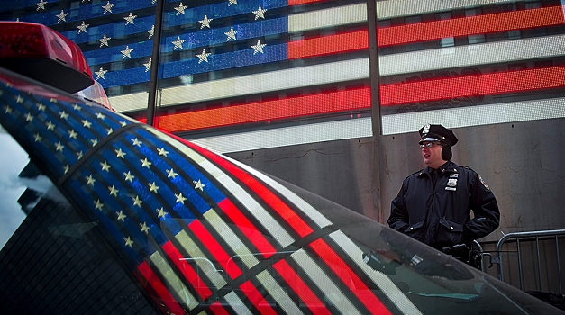 В США сопровождавшие кортеж Вэнса полицейские машины попали в ДТП