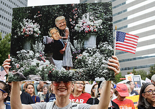 Трамп сделал новое заявление о связях с Эпштейном и упомянул Россию