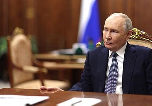 Путин высказался о восстановлении СССР Путин высказался о восстановлении СССР