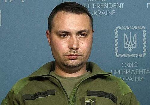 Буданов* неожиданно появился на фронте