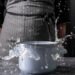 Как отмыть пригоревшую манную кашу с кастрюли из меламина содой и водой
