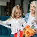Что подарить маме на 58 лет бюджетно и душевно