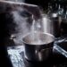 Как отмыть пригоревшую манную кашу с кастрюли из меламина содой и водой