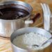 Как отмыть пригоревшую рисовую кашу с кастрюли из мельхиора солью и уксусом